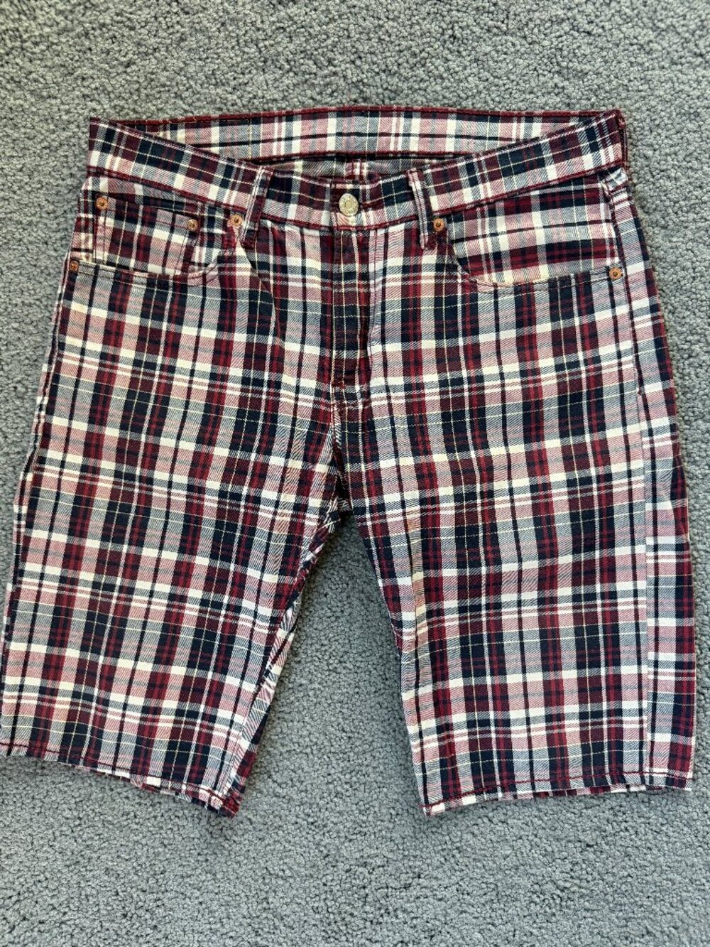 Levi's 504 Regular Fit Madras Plaid Shorts Size 32 Navy Blue Red - Excellent UC